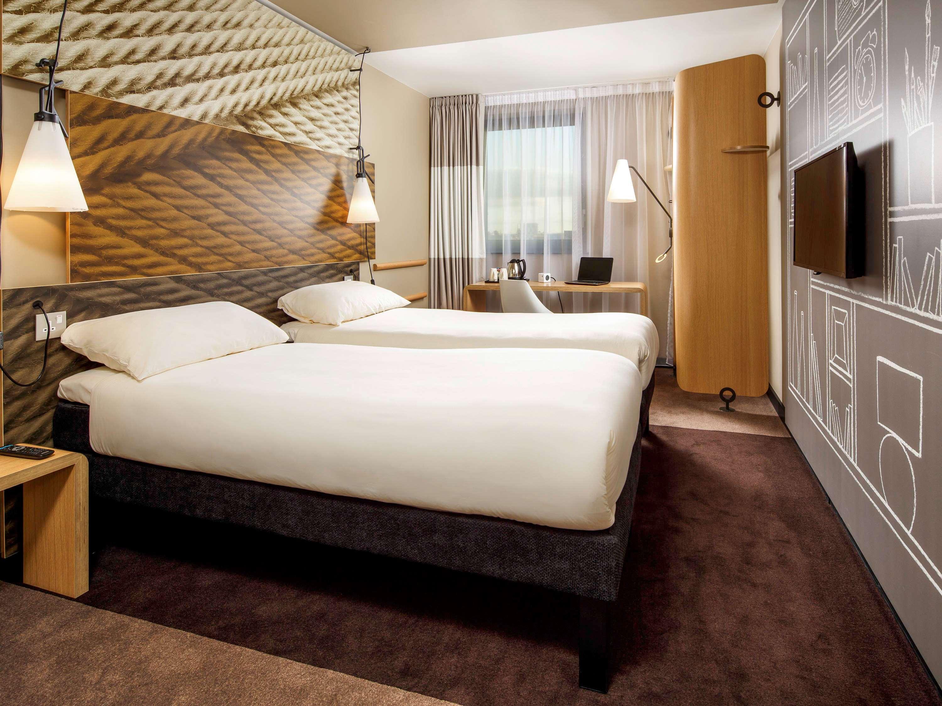 Hotel Ibis Station CBG