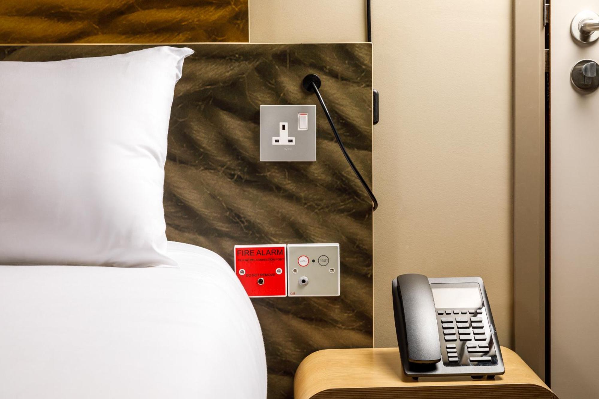 Hotel Ibis Station 3*