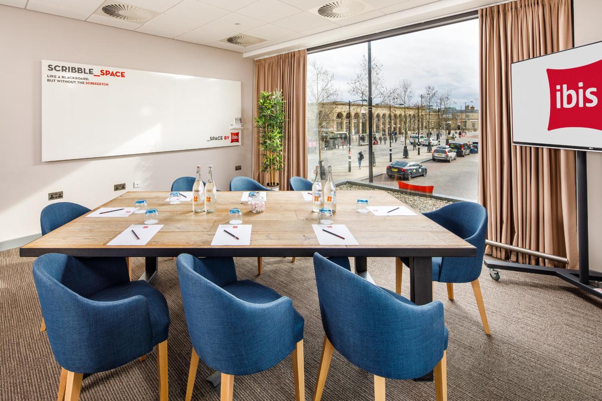 Hotel Ibis Station 3*