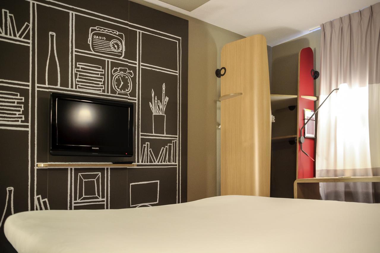 Ibis Station 3*